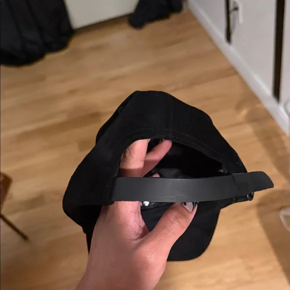 MONSE Elegant Black Suede Hat - Picture 3 of 3